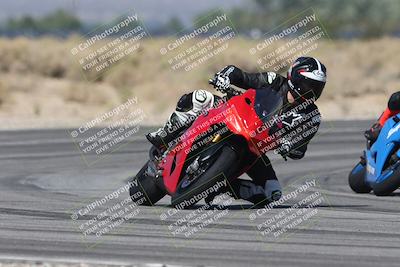 media/Oct-13-2025-Moto Forza (Mon) [[a66d839500]]/3-B Group/Session 3 (Turn 16)/